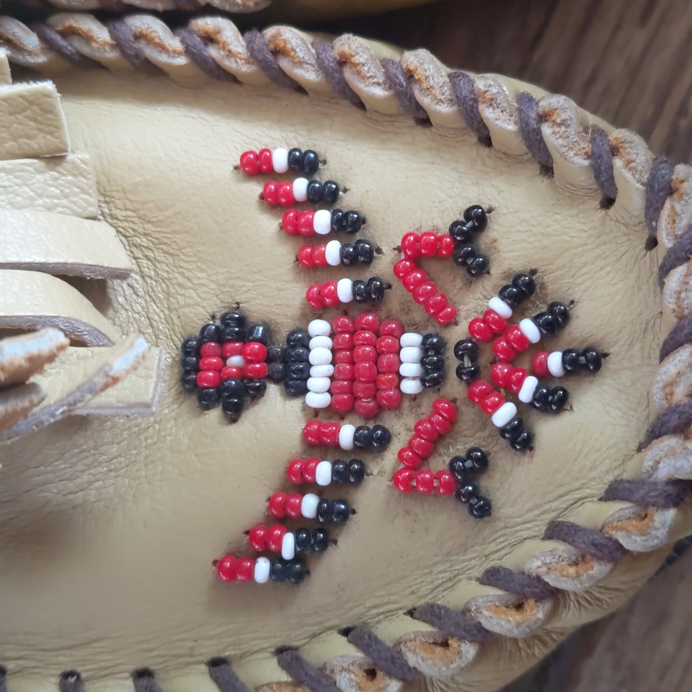 Minnetonka Moccasinsoccasins - Picture 5 of 8